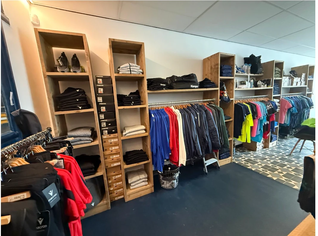 Interieur van Mosae Sports in Beek